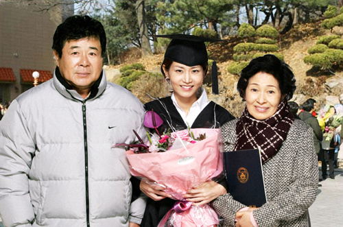 Netflix《比天堂還美麗》成金惠子引退之作?關於這位南韓「國寶級影后」6部必看代表作