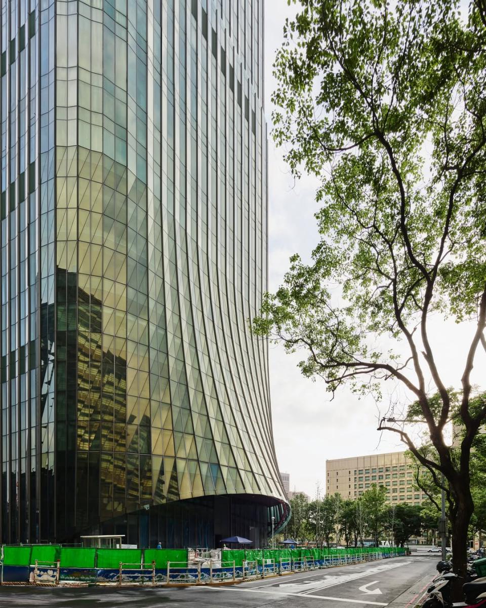 由國際建築團隊 ACPV 與三大聯合建築師事務所共同打造的台北地標：天空塔（The Sky Taipei），邁入最後施工階段。