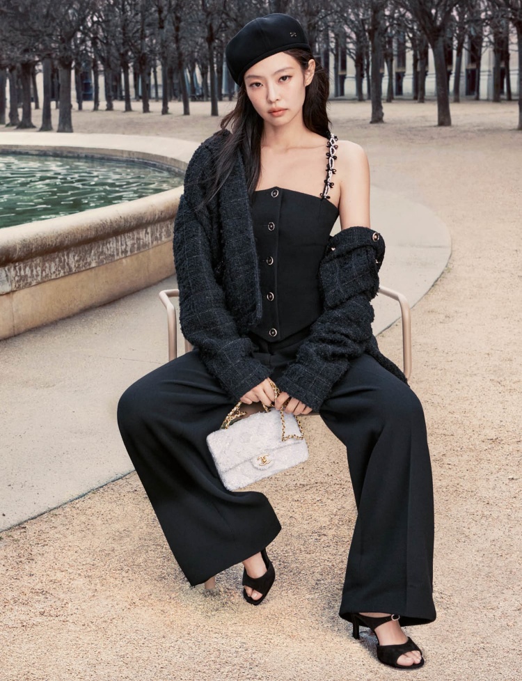 BLACKPINK Jennie的巴黎穿搭日記曝光！最新Chanel 2025秋冬前導系列形象廣告幕後藏滿驚喜！