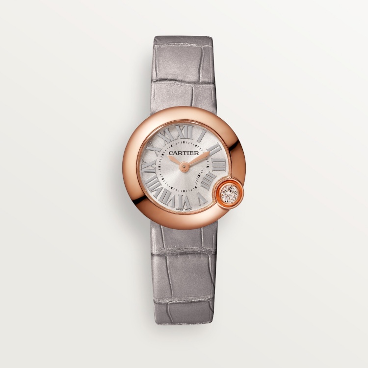 Cartier進一步推出風格更為明亮的 Ballon Blanc de Cartier「白氣球」，取消傳統護橋，並在錶圈4點鐘方向鑲嵌白鑽。