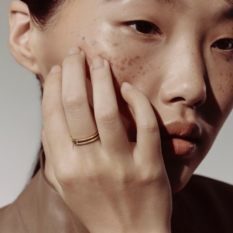 關於不同手指頭戴戒指的常見問題，編輯一篇解答。