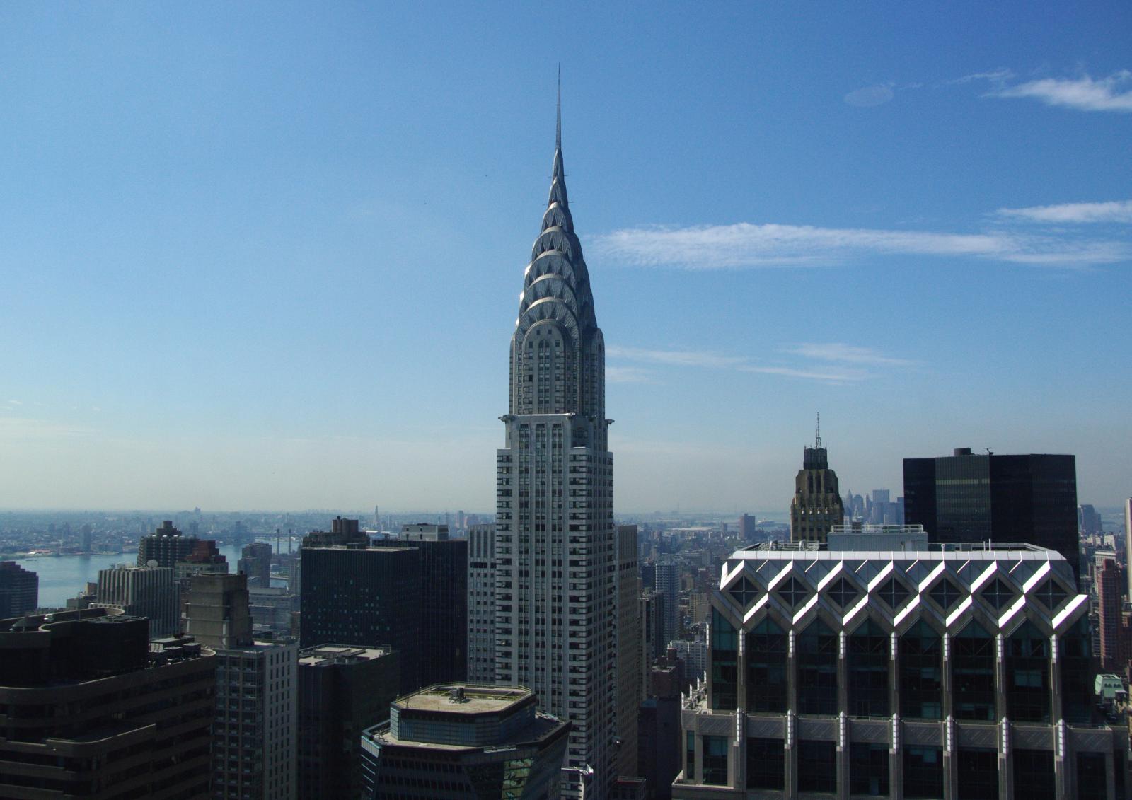 這筆費用是額外附加，與既有的申請費、指紋費並列，且只有在簽證核准後才會收取。