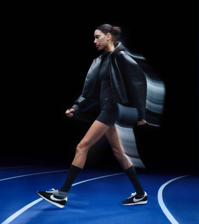 近期,各大品牌紛紛搶推「薄底鞋」,我們也精選出 5 款來自運動品牌的推薦鞋型,從話題熱度爆棚的經典設計,到新鮮上架的亮眼款式一應俱全。