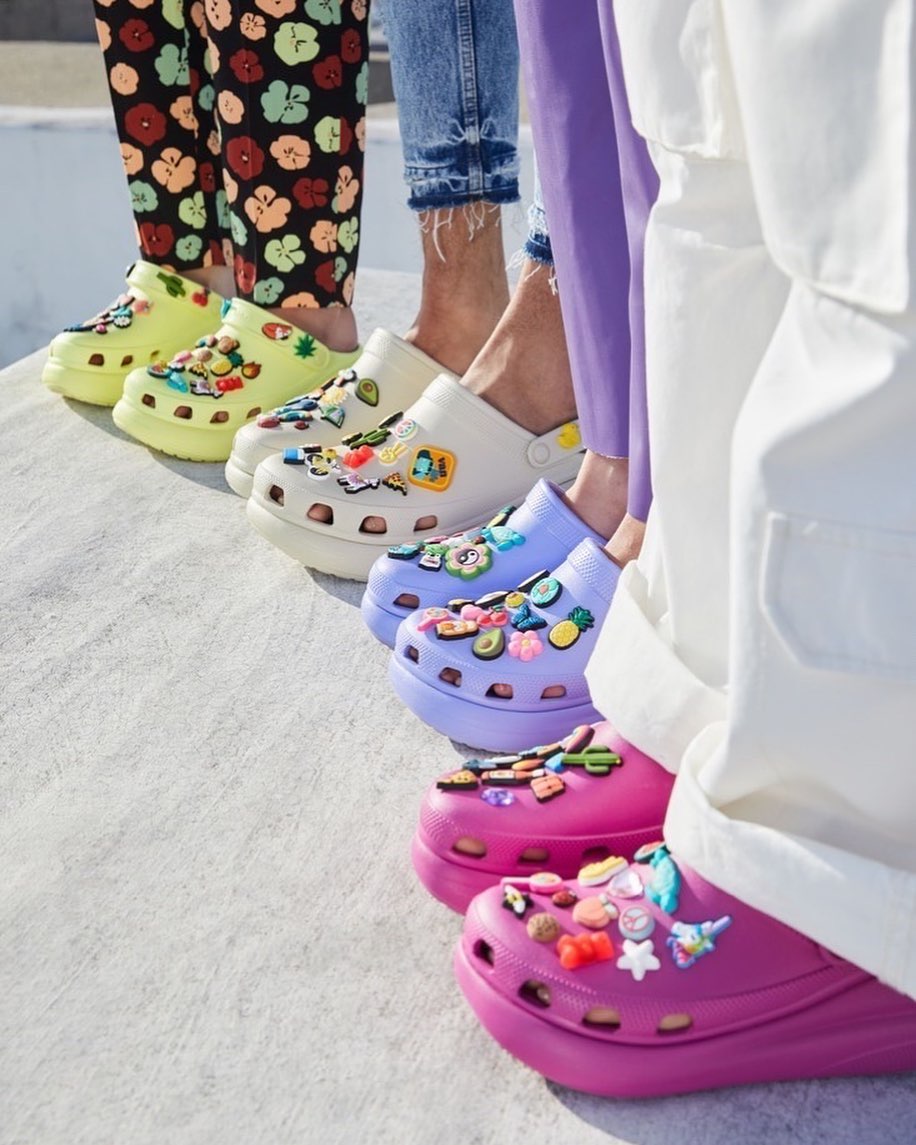 儘管洞洞鞋在歐洲和亞洲等國際市場的表現不差,但作為品牌最主要的北美市場,卻出現了不樂觀的情況。