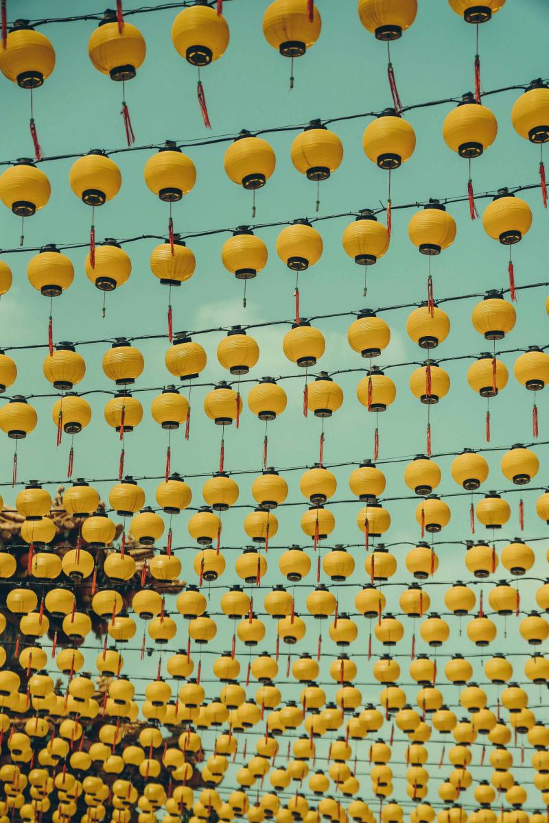 特別是戶外供桌，應待香燒盡、金紙焚化後，再收拾，以示尊敬並象徵「福澤真正來到」。