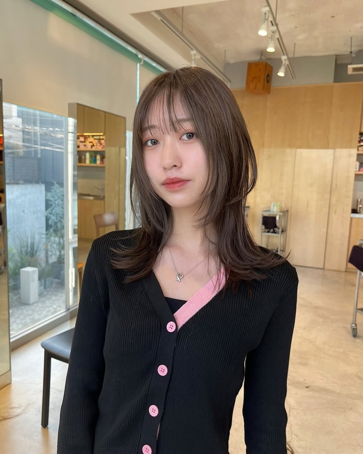 及肩髮型推薦13：溫柔C字彎