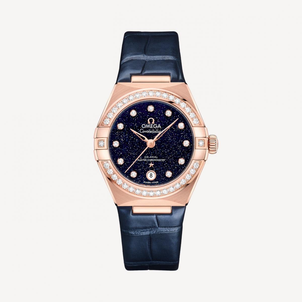 星座系列 Sedna™ 金腕錶，是經典再現。標誌性的半月刻面造型及「扣爪」錶殼，搭配藍色砂金石錶盤與鑽石時標，呈現優雅的恆久美學。