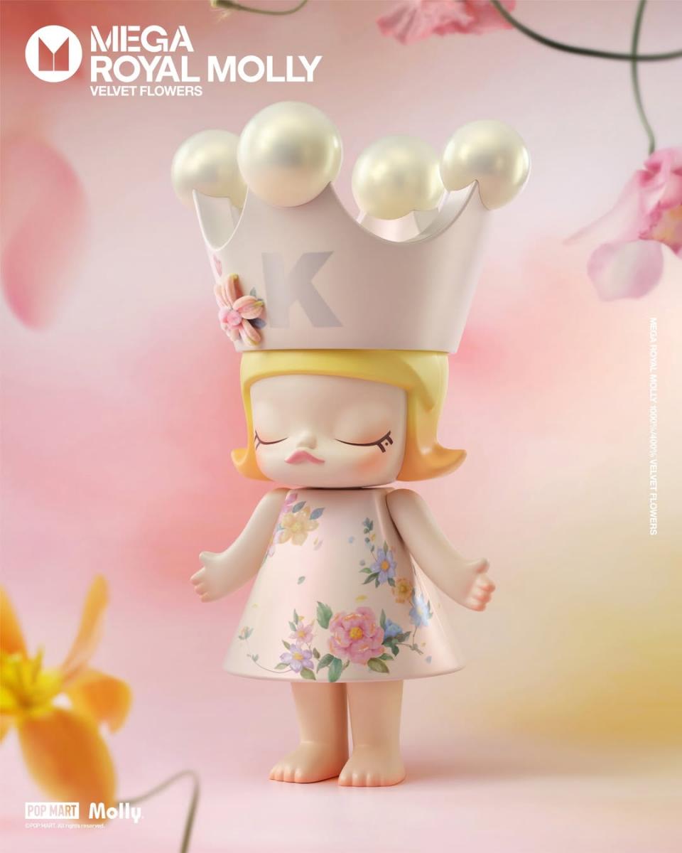 然而，事實是，過去半年來，泡泡瑪特母公司的市值已下跌逾 20%。根據《Companies Market Cap》統計，泡泡瑪特自去年 8 月股價來到高點（受惠於「迷你版」拉布布上市）後，便開始出現回落。截至今年 1 月 5 日，股價已下跌超過 20%，最新市值降至 2,685 億港幣（約 1 兆新台幣），市值蒸發近 400 億港幣（約 1,612 億新台幣）。究竟，泡泡瑪特遇到了什麼問題？