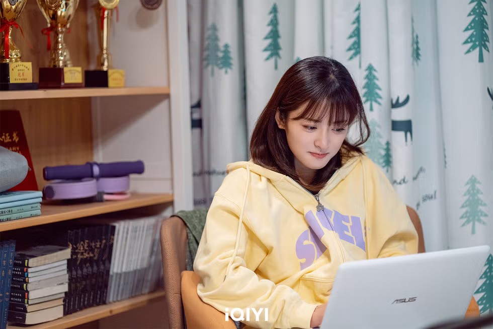 沈月、陳哲遠主演的《我的反派男友》套路不太相同