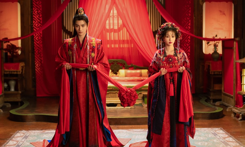 永夜星河》由虞書欣、丁禹兮主演