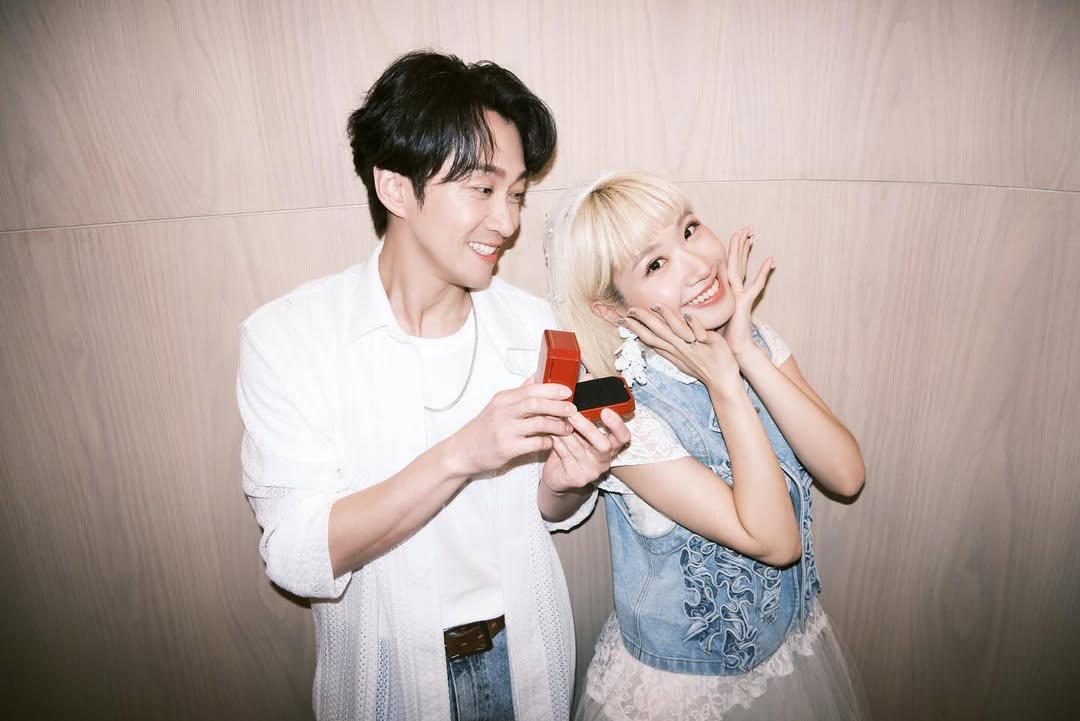 Lulu(黃路梓茵)與陳漢典主持《綜藝大熱門》長達12年,兩人合作默契早已如家人般深厚,卻始終未傳出過緋聞。沒想到就在今日(11日),兩人無預警拋出震撼彈,宣布「我們兩個是真的要結婚了」,立刻在社群掀起巨大迴響。