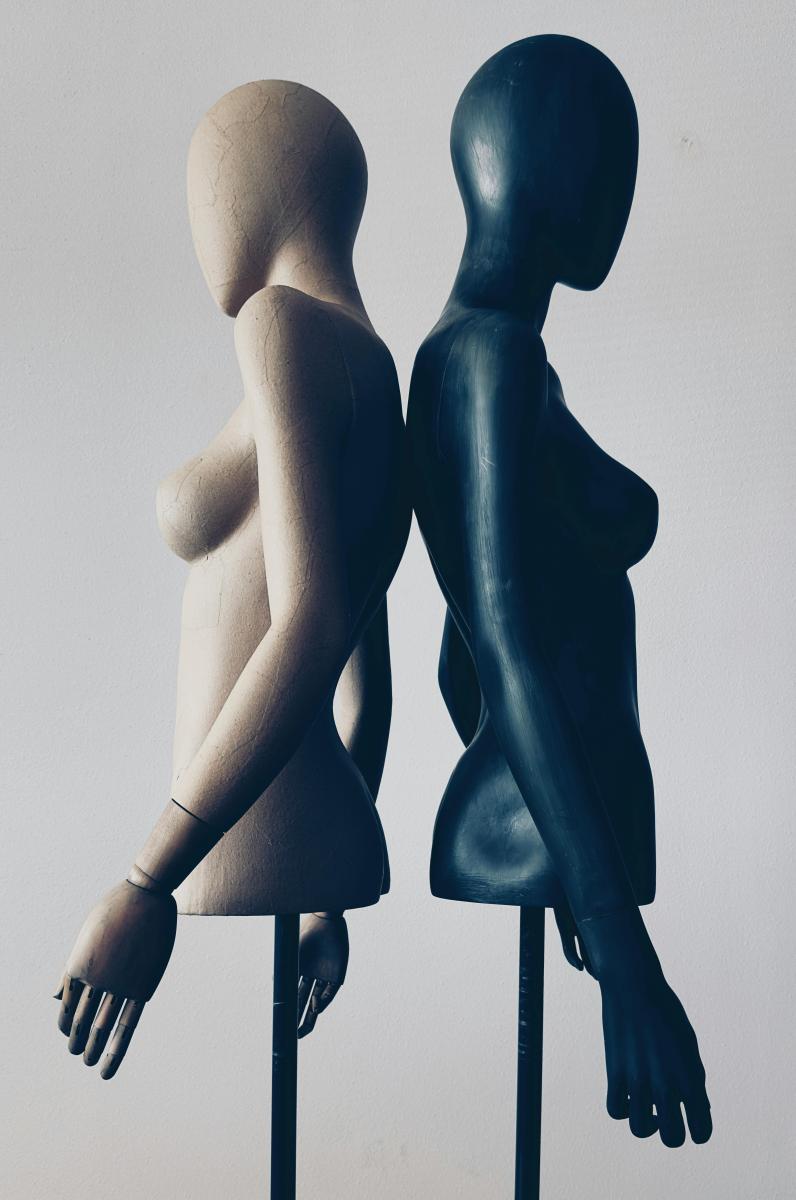 專家提醒，即便是安全型依附，也不代表完全不會生氣或嫉妒。差別在於，他們能更快恢復理性並以健康方式處理。值得注意的是，依附風格並非一成不變，透過自我覺察、情感經營或專業心理輔導，即使是焦慮型、迴避型或混合型，仍有可能逐漸向安全型轉變。