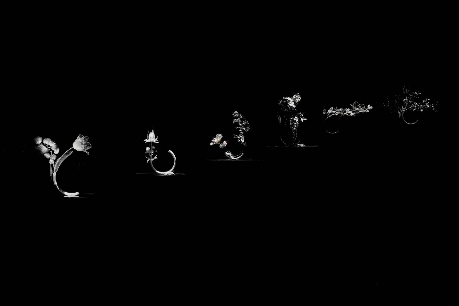 寶詩龍創意總監 Claire Choisne 將目光投向日本傳統美學，借鑑花道（Ikebana）與侘寂（Wabi-Sabi）精神，賦予作品深層哲思。