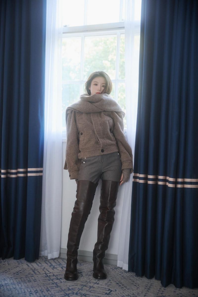 當中最受矚目的，是 i-dle 成員葉舒華的驚喜亮相。