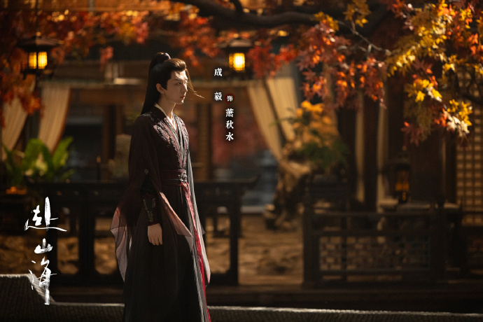 秋水從被系統牽著走，到斬斷魔典、以真假英雄令、蟲谷借勢、南天蕩博弈等連環布局反制強權