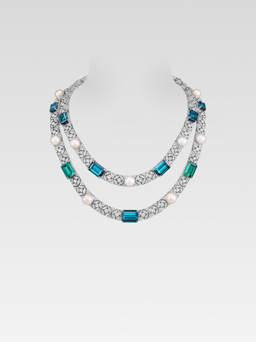 LV頂級珠寶〈Florescence 繁花〉鑽石與蔚藍碧璽項鍊，價格 NTD 56,300,000。