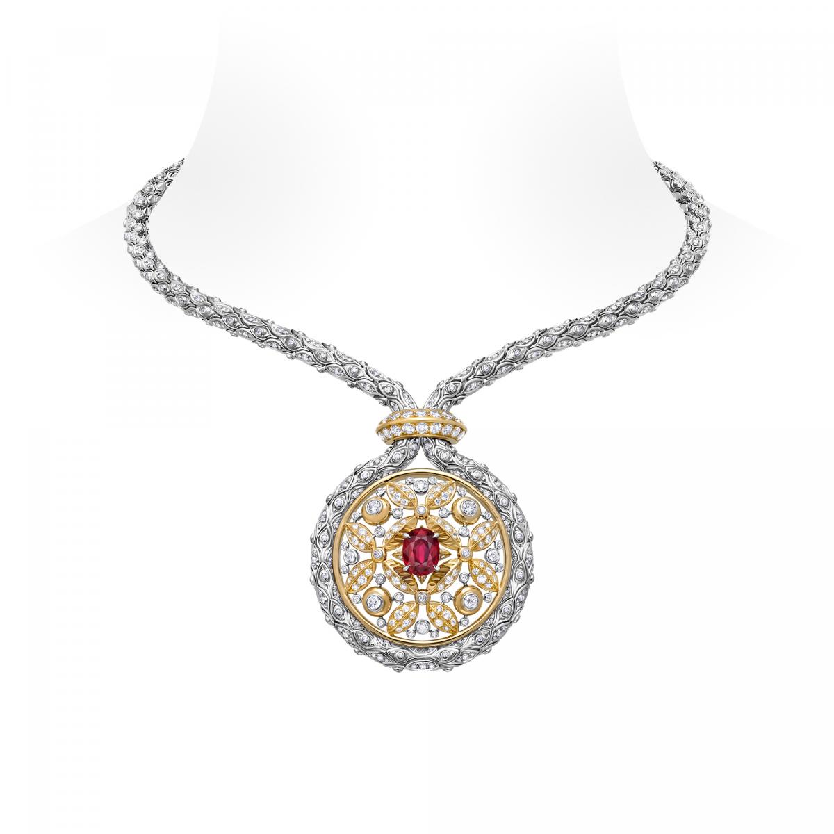 LV頂級珠寶〈Protection 守護〉紅寶石與鑽石項鍊，價格 NTD 32,300,000。
