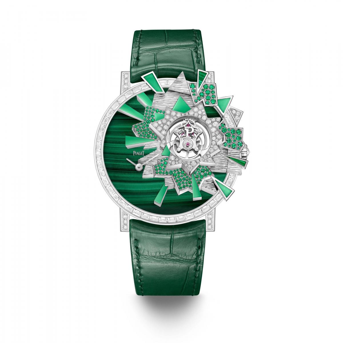 回到珠寶的本質，伯爵始終不忘其作為鐘錶大師的雙重身份。本系列中，不乏將複雜機芯融入珠寶的作品。例如鑲滿彩色寶石的手環腕錶，內藏超薄自動上鍊機芯，既柔軟如絲，又精準嚴謹。這樣的工藝挑戰，正是對「玩味嚴謹」精神的最佳詮釋：珠寶不再只是靜止的飾物，而是一種有生命的結構，每一次轉腕、每一道光影，都是工藝與創意的對話。