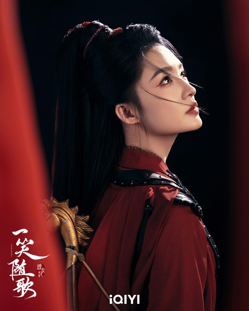 表面上是老套的「敵國與失憶」組合,卻藉由雙強設定與多線敘事重新翻出新味。