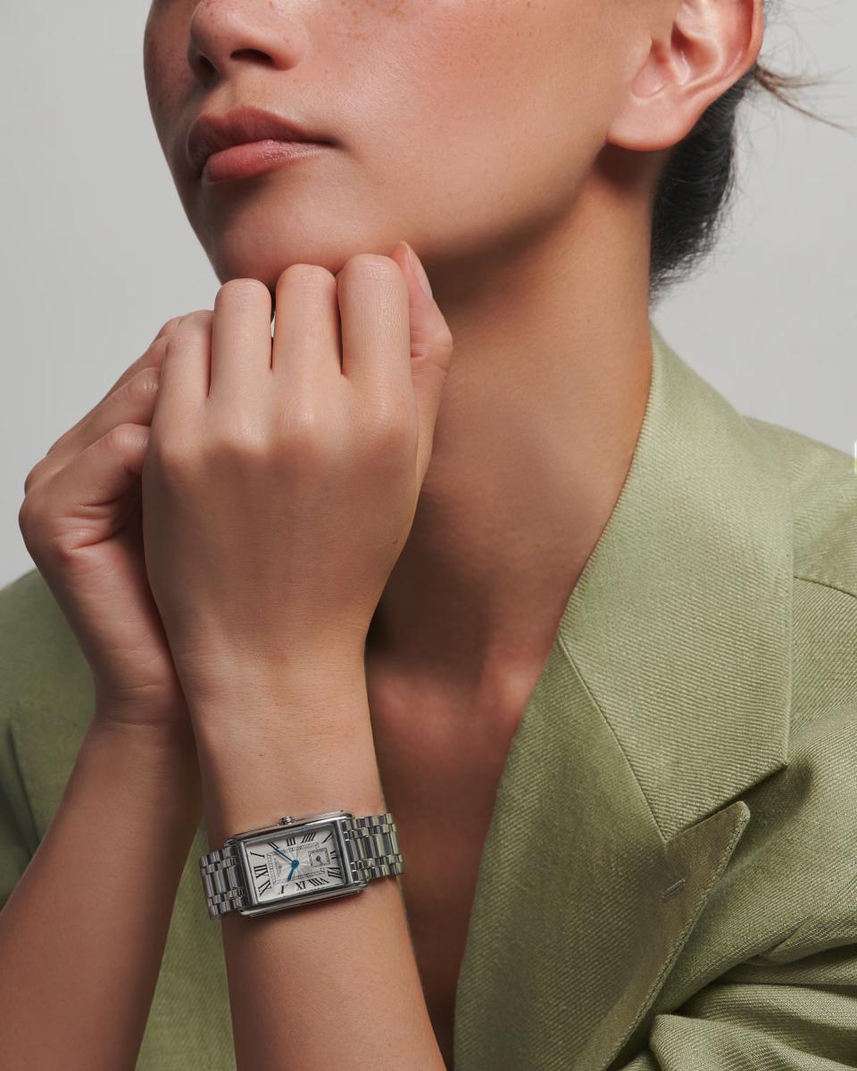 選一只品牌女錶，其實就是選擇一種生活態度。有人偏好浪琴的典雅，有人愛 Gucci 的時髦細膩，也有人鍾情 Mido 的詩意工藝。無論妳的預算或風格如何，這些五萬元內的腕錶都能陪伴妳迎接新的起點。它不只是飾品，而是提醒自己：「我值得擁有時間裡最好的風景。」