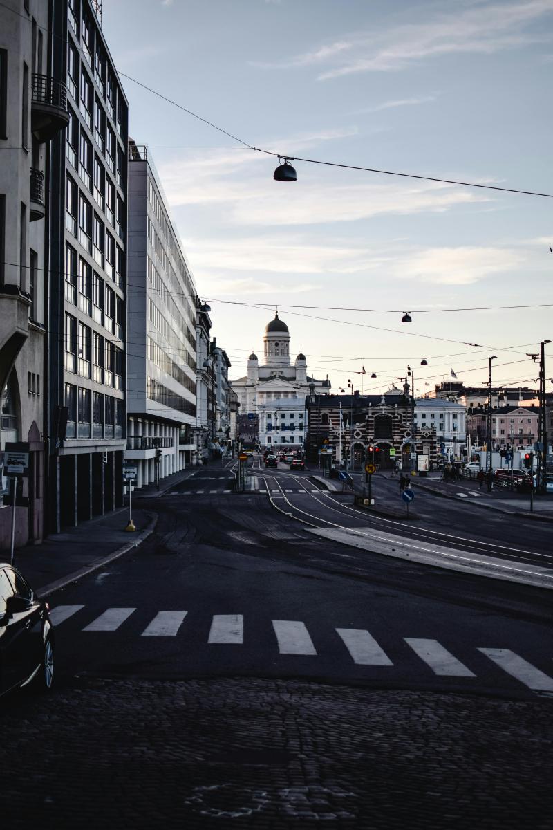 這座被稱為「北歐門戶」的城市，地理位置恰到好處，橫跨歐亞之間，是任何想攻佔北歐市場的航空公司都夢寐以求的據點。