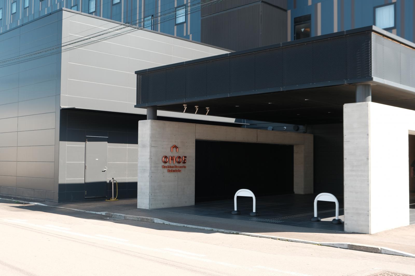 2024年夏天開幕星野集團旗下的「OMO5函館」，以「120％函館」為理念，讓旅人不只是觀光，而是融入城市的節奏。