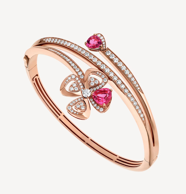 寶格麗「Fiorever」玫瑰金鑲飾紅碧璽及鑽石手環，約NTD 695,000