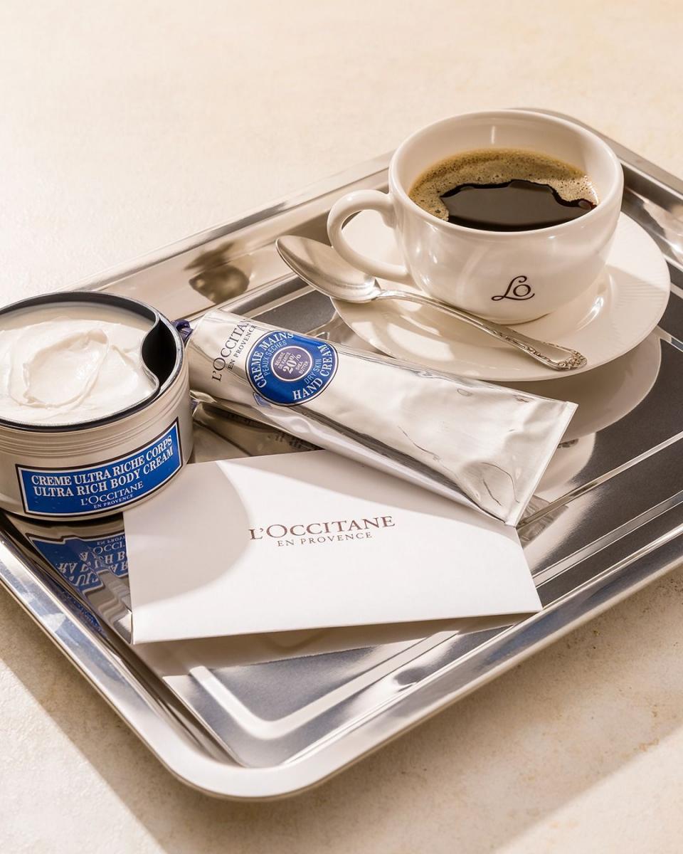 去年底，歐舒丹正式私有化。宣布退市後，集團積極強化旗下品牌的自主性與靈活性。不僅主力品牌歐舒丹營收表現亮眼，Sol de Janeiro 和 Elemis 的成長也相當傑出。財報中提到：「2025 財年對歐舒丹集團而言，是一個分水嶺。私有化是順理成章的演變，讓我們能更專注於使命、核心價值以及永續成長。」儘管面對不穩定的全球美妝市場，歐舒丹仍展現強大的抗壓性。