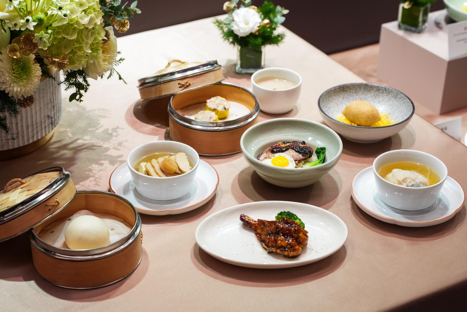 星宇航空再度升級貴賓體驗!桃園機場貴賓室迎來全新餐飲合作,由寒舍集團領軍,將米其林星級美饌搬進候機室。