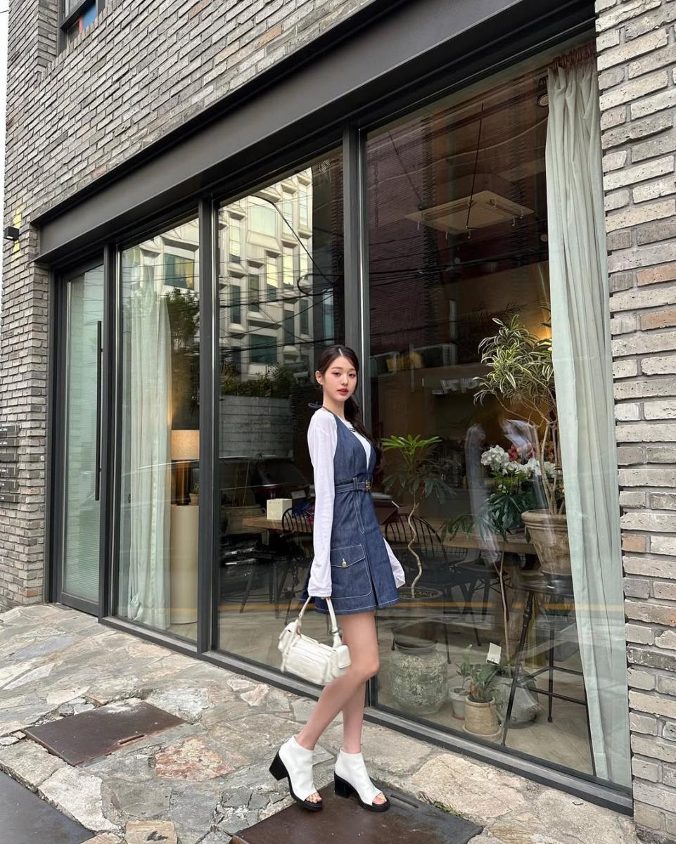 許多日系品牌例如GU、Uniqlo在秋季時，皆會推出大量的薄長袖T恤，該單品除了可以單穿之外，亦很適合與洋裝做配搭