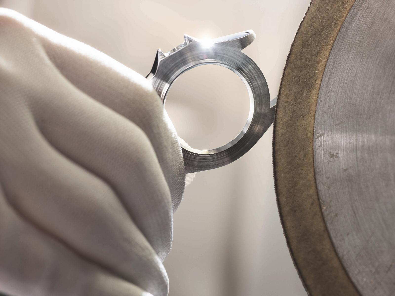 根據原始表面重新拋光中層錶殼。©RolexFederico／Berardi