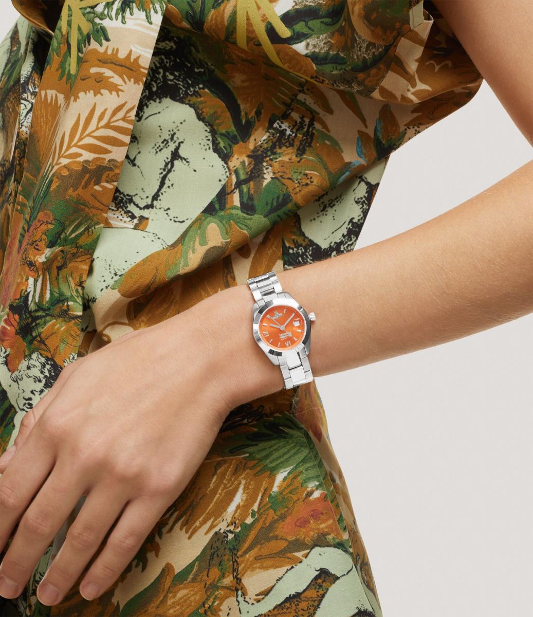 從英倫叛逆到北歐極簡，從日系工藝到美式都會風，一萬元的預算其實能開啟無限選擇。這些腕錶不僅是報時工具，更是一種自我風格的宣言：它們懂你的節奏，也陪你見證時間的質地。或許入門價只是起點，但當你戴上那只對的錶，你會發現——好品味，從不需昂貴，時間也能戴出風格。