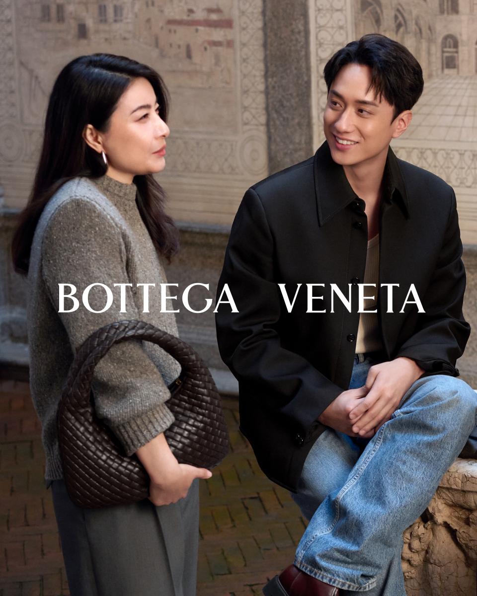 該包款在外型上，抽離了過於繁雜的點綴，讓包款擁有中性的氣息