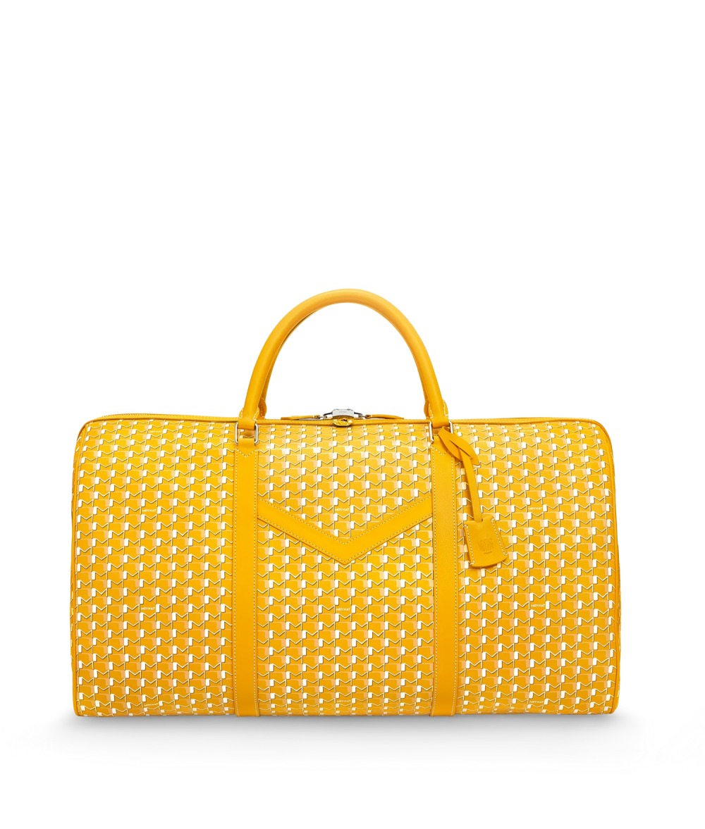 法國百年老牌 Moynat，近日與 Labubu 的合作掀起熱議！