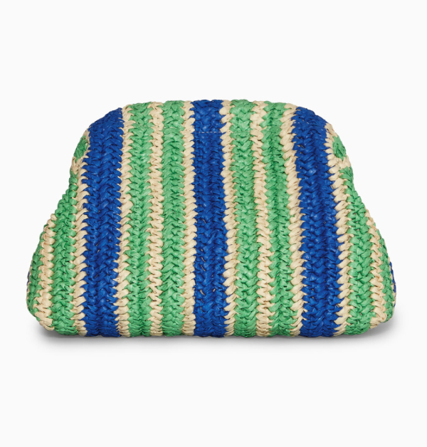 這款亮麗條紋手拿包，真的是讓人一眼愛上的設計！採用紙草編織材質，經縮褶工藝打造出獨特紋理感，觸感趣味又充滿巧思。