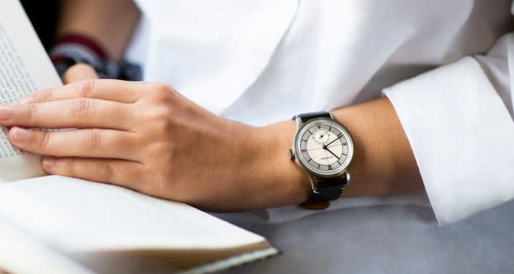 趙麗穎同款浪琴錶熱搜中！入門推薦20選：這款3萬入手CP值超高