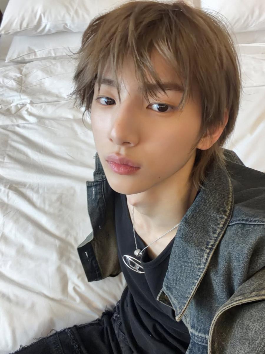 「B.zero1」是 Bvlgari 於 1999 年推出的珠寶系列，設計靈感源自羅馬競技場（Colosseum）的圓形建築結構