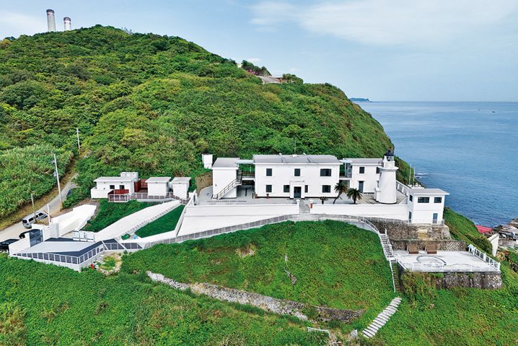 作為基隆市市定古蹟，基隆燈塔於近幾年進行古蹟修復及再利用，由交通部航港局主辦。從建築管理的角度出發，採舊屋新用，延續資源再利用，確保建築物的公共安全並延續使用年限。修復目標包括對房舍進行輕量修復、導入節能設施，並整合空間，透過鋪設觀海棧道及登山步道護欄，成為重要觀光景點；在不改變古蹟原有意義的前提下，融入現代生活機能。