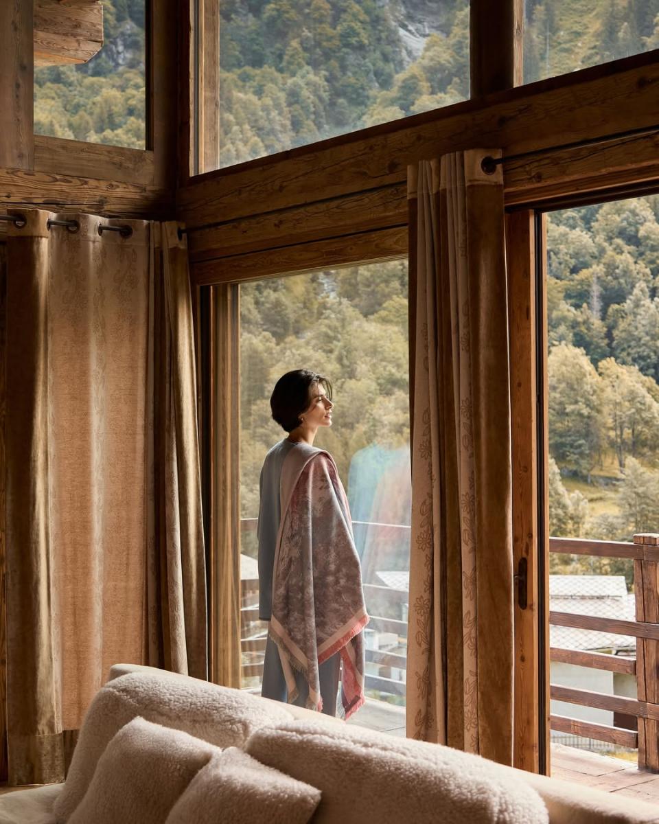 Lanificio Colombo 在過去便與多家奢侈品牌有著長期的合作關係，會找上該公司的品牌，往往不是在乎CP 值，而是講求精緻以及稀有性