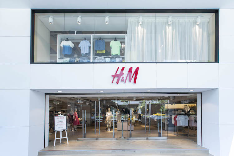 不受疫情影響，NET、寶雅、H&M搶下東區百萬店面！平價時尚將成零售業救星？