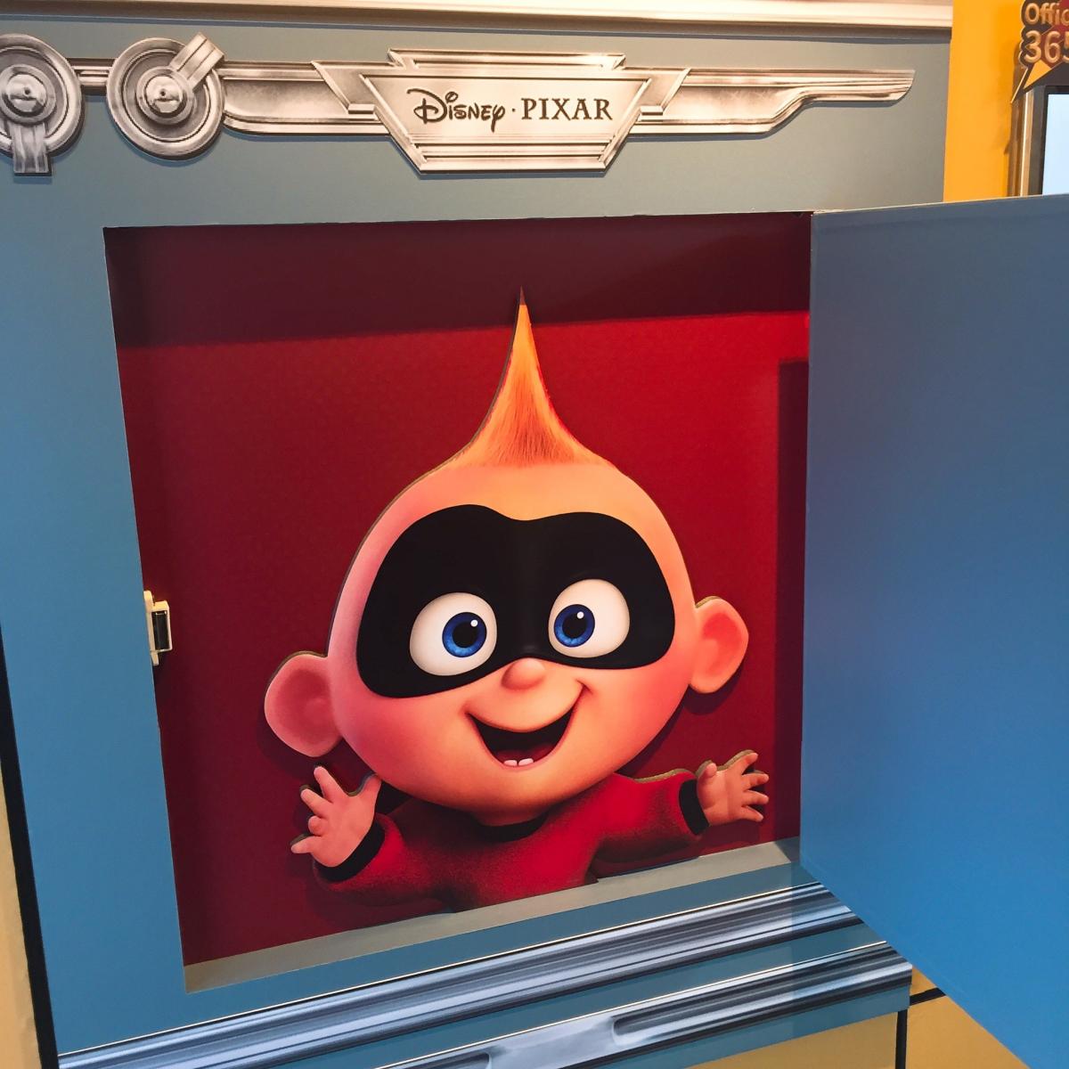 網美打卡點再 1 超人特攻隊 電影場景現身信義區 這次由你拯救世界 Bella Tw儂儂