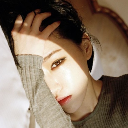 韓國女星孫佳人(Gain),雖為單眼皮,但眼睛依然漂亮有魅力。