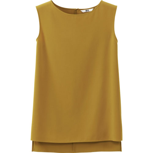 Uniqlo女裝垂墜風上衣,790元。