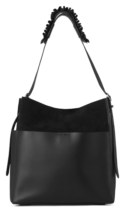 AllSaints Maya 黑色麂皮拼接背帶抓皺肩背包,14,900元。