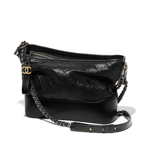 Gabrielle de Chanel系列,中型黑色菱格紋Hobo包,121,800元。