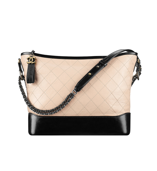 Gabrielle de Chanel系列,米黑雙色菱格紋Hobo包,132,600元。