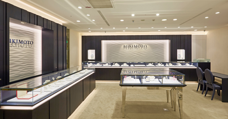 MIKIMOTO 全新台中中港新光三越精品店形象,延續日本總店設計。