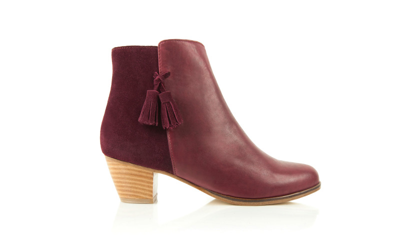 Bobbies Paris L'Insouciante BOBBIES 雙色流蘇踝靴,8,800元。