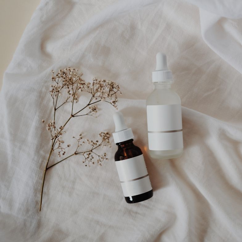 長痘痘別再怪體質！醫揭4種天氣也是元兇：濕熱狂冒汗、乾燥竟更缺水