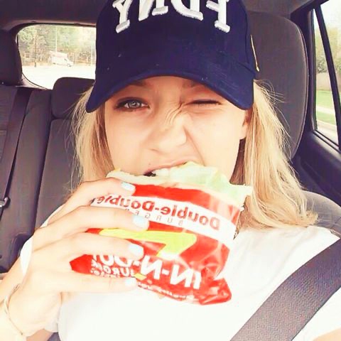 Gigi Hadid、席琳娜都愛吃！美國漢堡名店 In-N-Out Burger 來台開店，但為何只賣「四小時」？